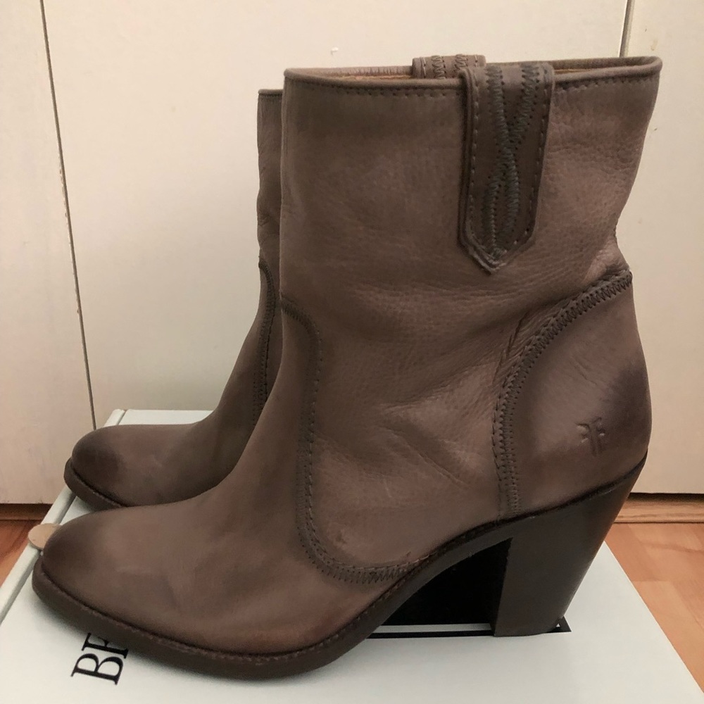 Frye Women’s Mustang Stitch short boots.
